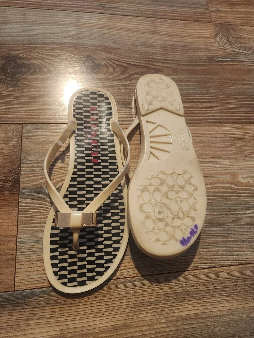 Coach Landon Cream Jelly Flip Sandals with Black Patterned Footbed Size 7b